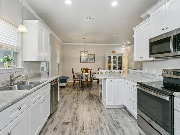 6199 Old Hickory Rd, Crestview, FL 32539