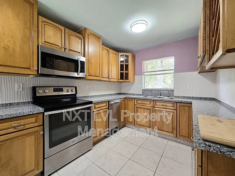 69 E Mariana Ave #B — Photo 8