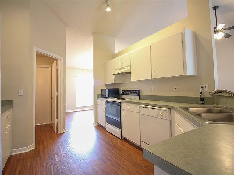 3002 Chasewood Dr — Photo 9