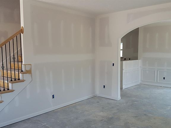 4th image of 113 Windyhill St #123-lot 123