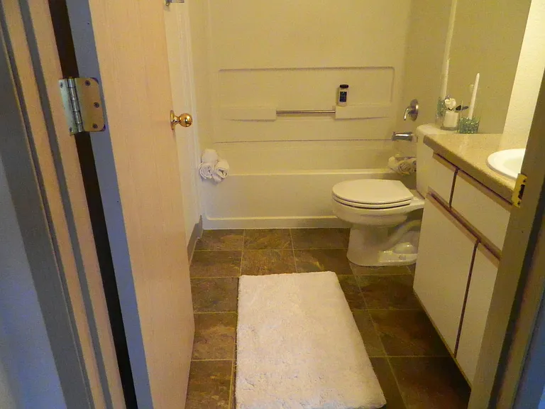 Springwater Trail Apartments — Photo 17