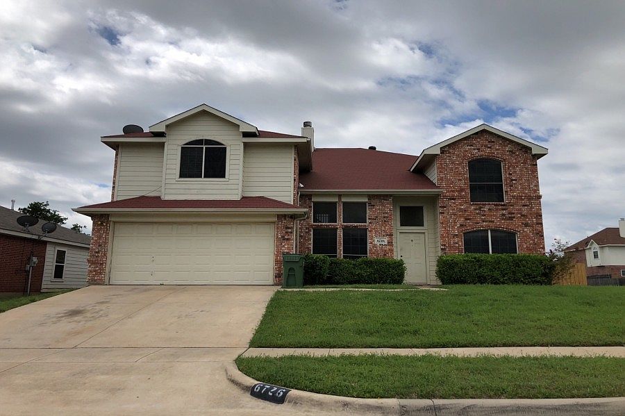 1st image of 6726 Meadowcrest Dr