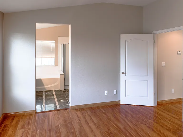 2945 Bolla Ct — Photo 9