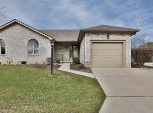 372 Castle Pines Dr, Columbus, OH 43230