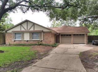 411 Linda Ln, Friendswood, TX 77546