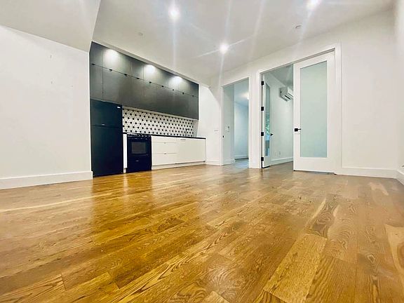 4th image of 877 Park Ave #A1