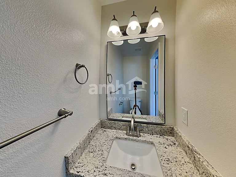 19506 E Bellisario Creek Dr — Photo 10