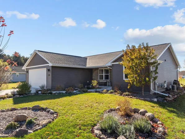 247 Jasmine Dr, Berlin, WI 54923