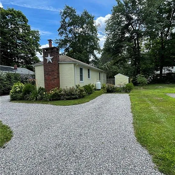 6 Brunetto Grv — Photo 2