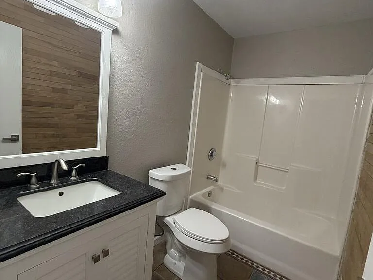 5092 Christian Cir — Photo 12