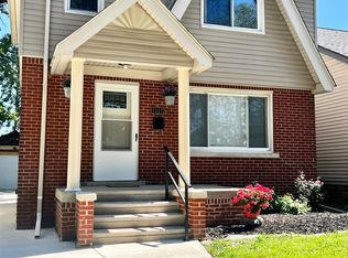 1127 Fort Park Blvd, Lincoln Park, MI 48146