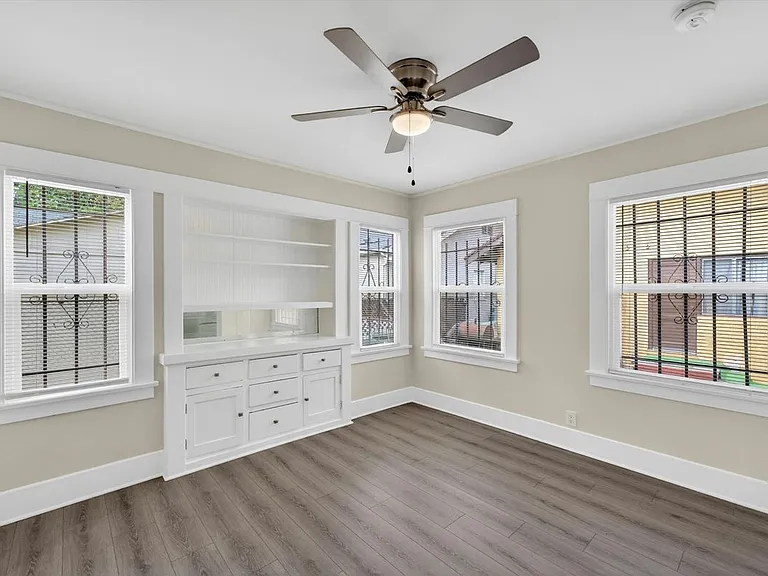 5008 1/2 S Wilton Pl — Photo 15