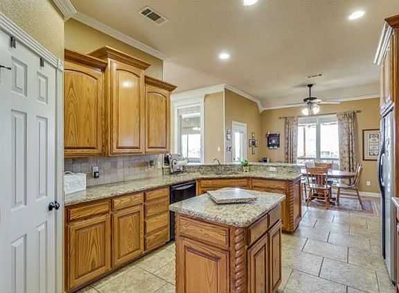 3rd image of 101 Palomino Ct