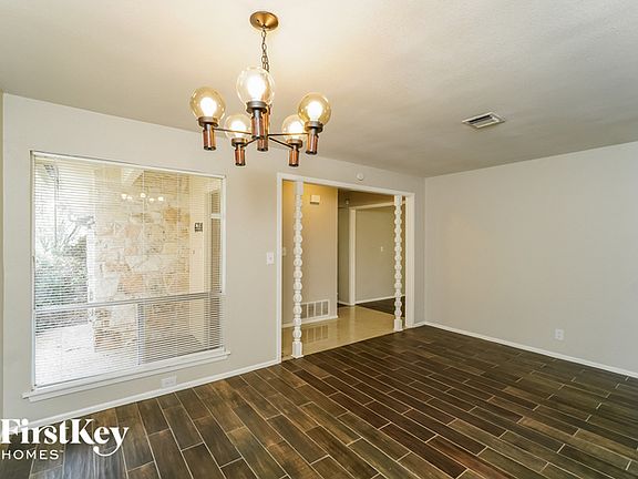 5th image of 6710 Oak Lake Dr