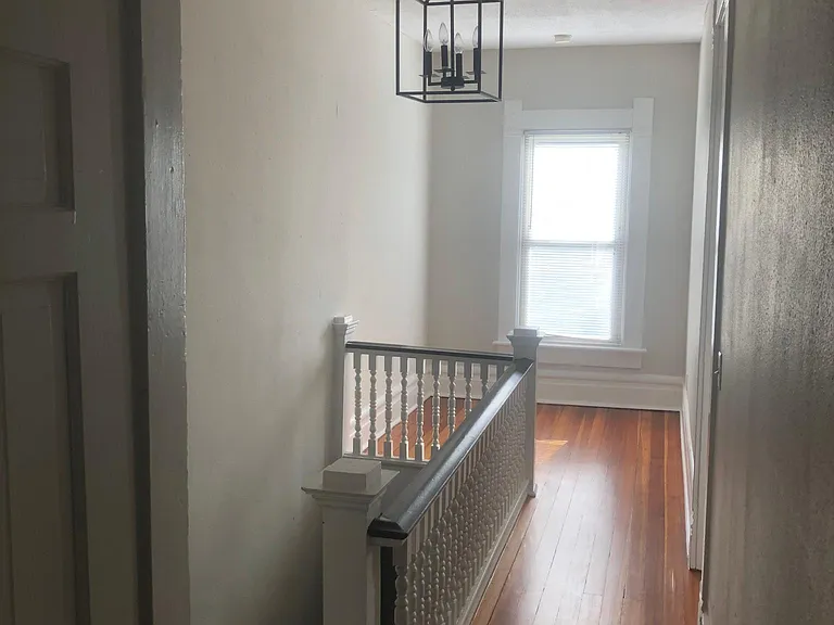 131 Wilson Ave — Photo 4