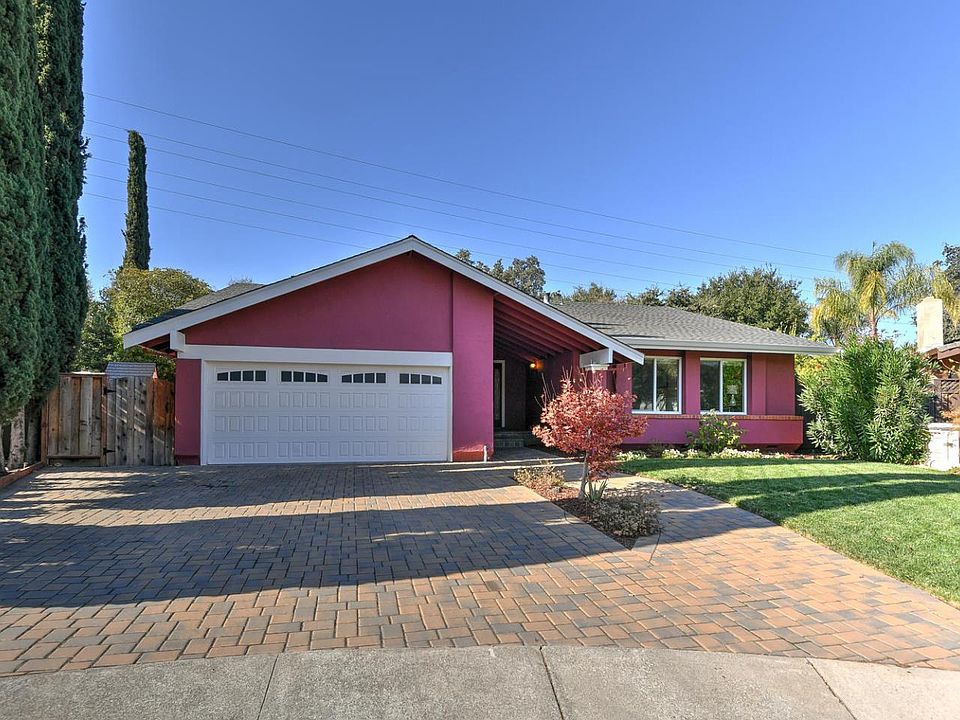 1st image of 815 Grovewood Ct
