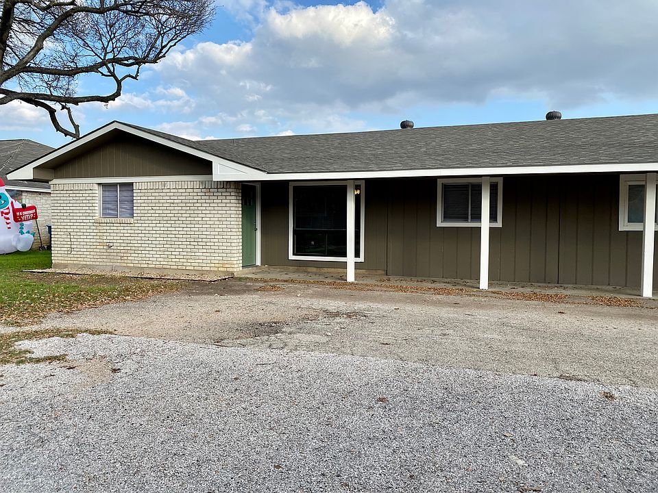 1st image of 1515 Bluebonnet Dr #A