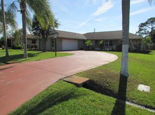 558 SE Euclid Ln, Port Saint Lucie, FL 34983