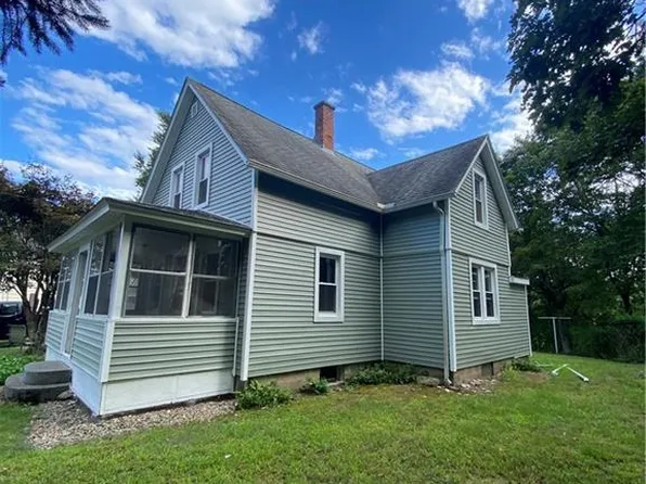 37 Maple Ave Extension, Montville, CT 06382