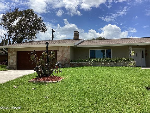 2nd image of 116 Banyan Dr