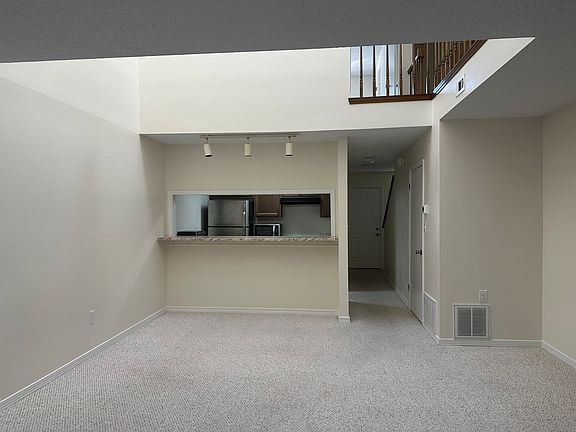 5th image of 4276 Brookside Dr