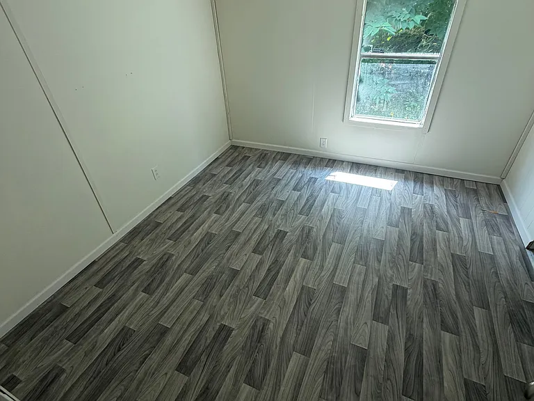 301 Watkins St — Photo 10