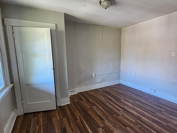 4th image of 411 Franklin St #2
