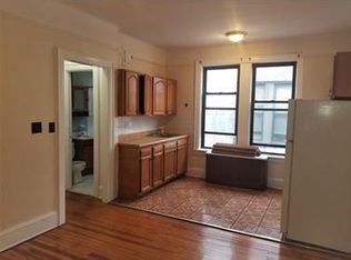 3151 33rd St APT 3R, Astoria, NY 11106