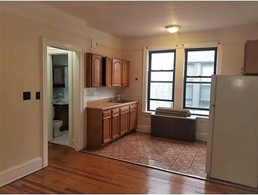 Rented by Douglas Elliman | media 7