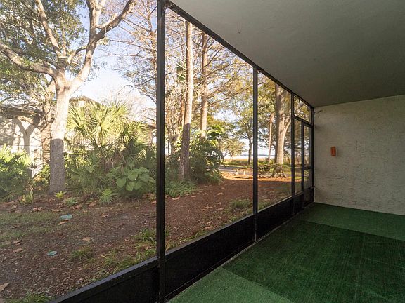 2nd image of 21 Cristina Ct