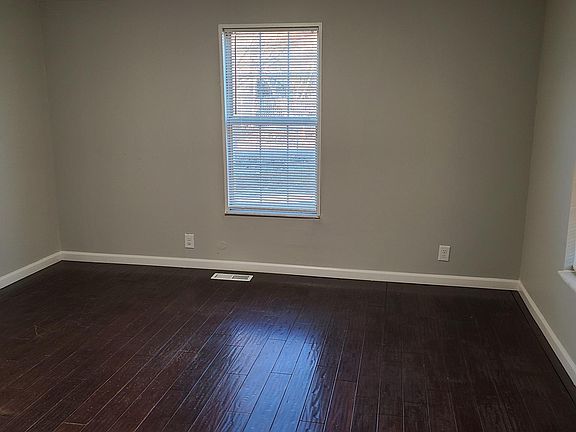 3rd image of 301 Cox St