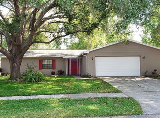 7905 Shore Bluff Ct, Temple Terrace, FL 33637