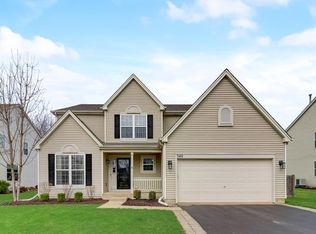 340 W Winding Trail Cir, Round Lake, IL 60073