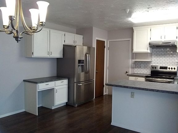 5th image of 196 E Silver Willow Dr
