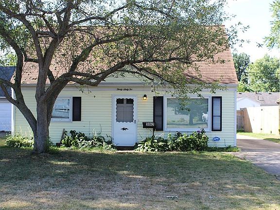 5th image of 3062 Lincoln St