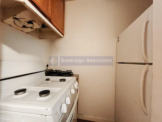 Rented by Sovereign Associates | media 25