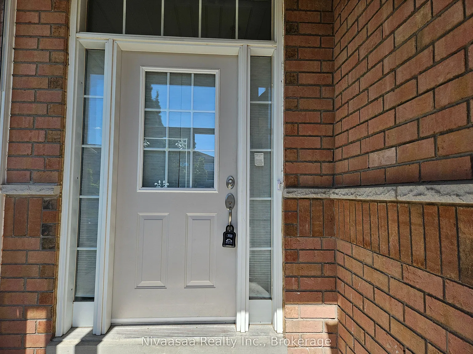 3 bed, $3,649 — Photo 3