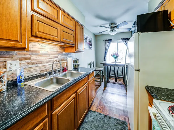 Bloomfield Apartments