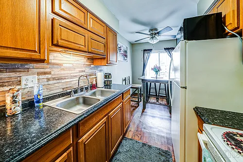 Bloomfield Apartments Photo 1