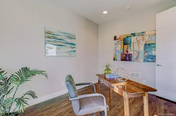 1751 W 40th Ave — Photo 9