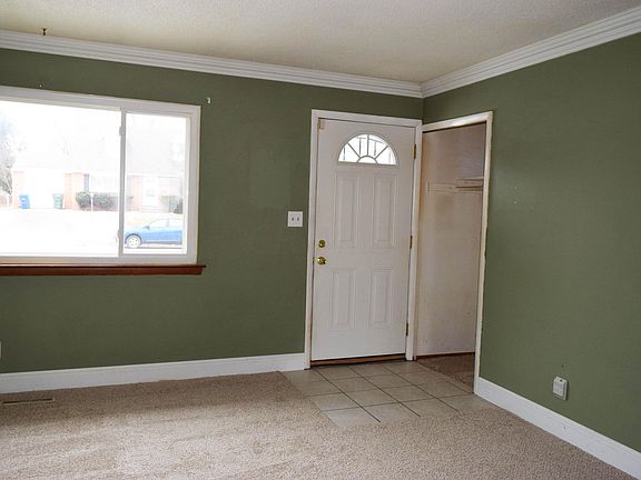 2nd image of 2808 Maywood Rd