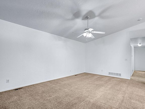 4th image of 2700 Haven Ct