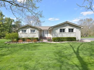 240 W Bemis Rd, Saline, MI 48176