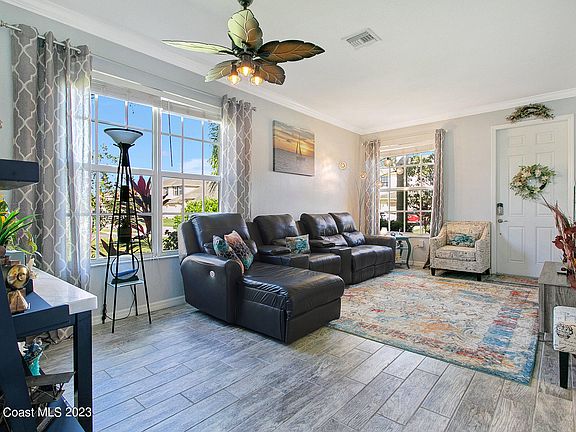 5th image of 9918 E Villa Cir