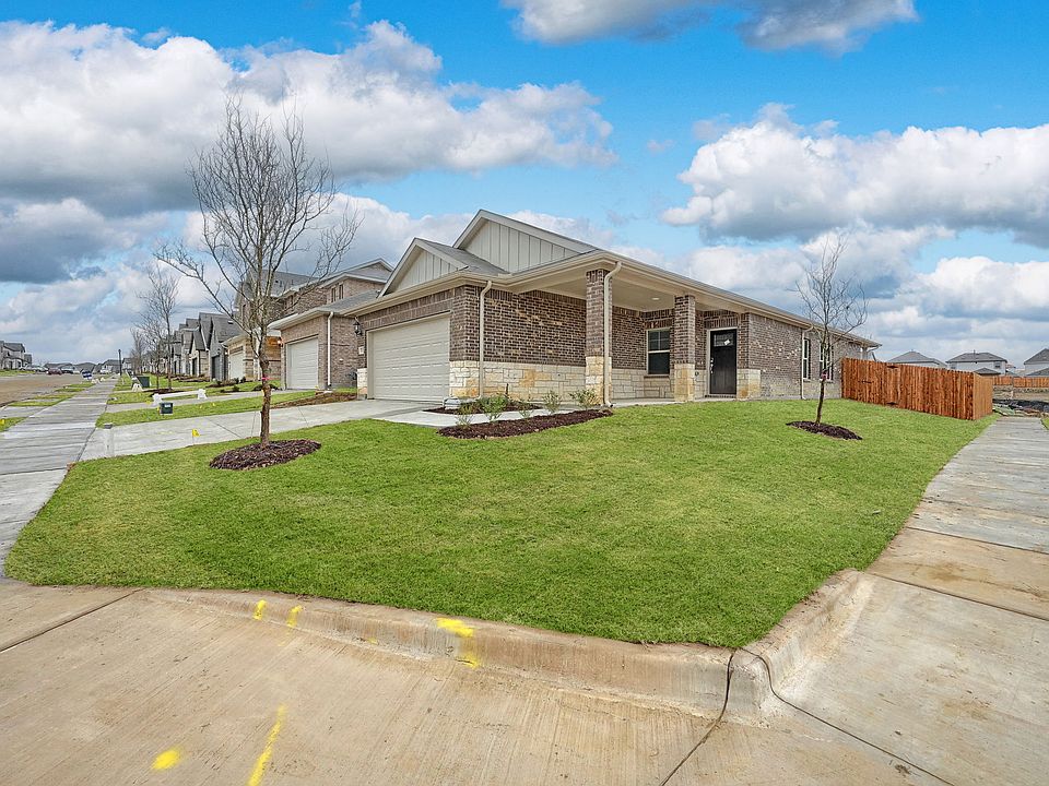 1st image of 519 Lullaby Ln