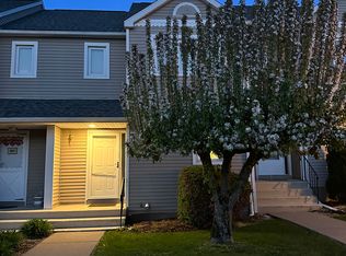 64 Oak Ridge Dr, Windsor Locks, CT 06096