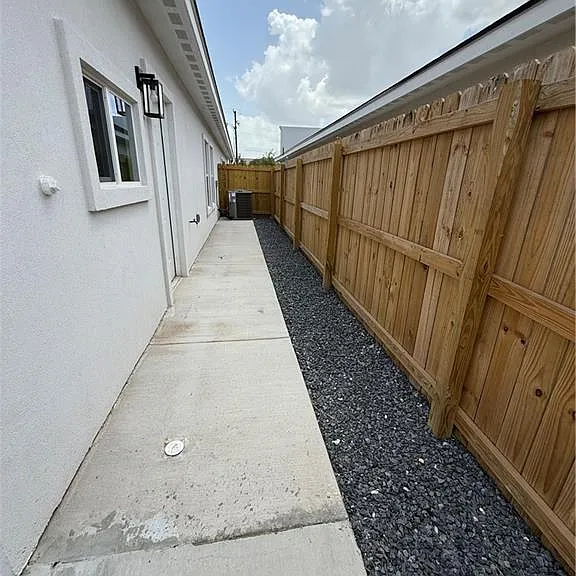 2105 Elsham Rd #1 — Photo 14