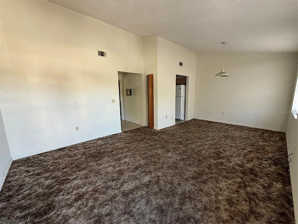1 bed, 1.0 bath, 650 sqft, $1,000 — Photo 2