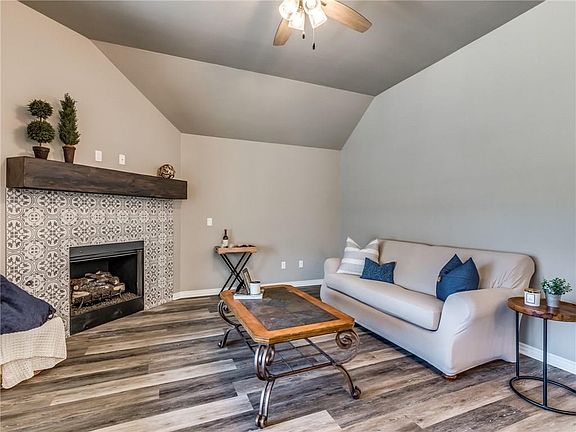 5th image of 8921 Sue Anthony Ln