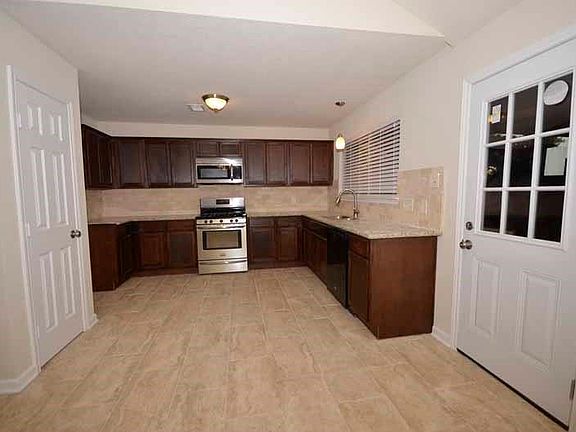 4th image of 10817 E Idlewood Dr